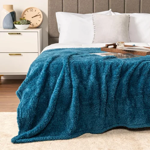 Miniatura 23 de PAVILIA - Manta de sherpa para sofá, gris esponjosa y cálida, manta de felpa suave para cama, acogedora, súper suave y ligera, manta decorativa