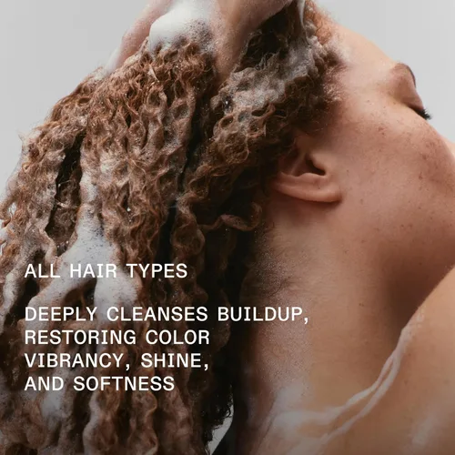Miniatura 3 de Olaplex Nº.4C Bond Maintenance™ Clarifying Deep Cleansing Shampoo Removes Damage Causing Impurities & Buildup Helps Restore Color vibrancy For