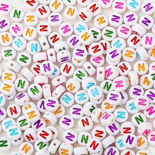 CYEENUT - 200 cuentas de letras de color blanco, cuentas redondas de letras de 0.157 x 0.27 pulgadas, cuentas acrílicas del alfabeto para hacer