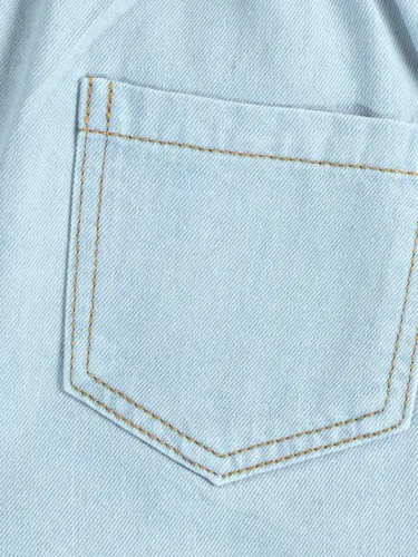 Miniatura 3 de WDIRARA Pantalones cortos de mezclilla de pierna recta de cintura alta con botones frontales y cintura elástica para niña