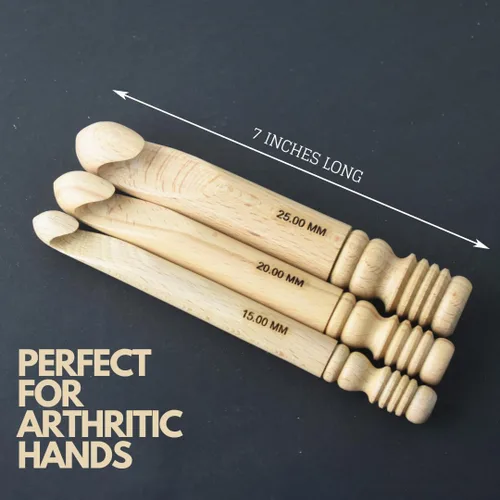Miniatura 5 de THE KNOX CRAFT - Ganchos de ganchillo grandes de madera con mango ergonómico de agarre suave, ganchos de hilo para proyectos de hilo extra
