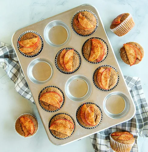 Miniatura 7 de Nordic Ware Baker's Delight Set de 3 piezas + molde comercial de aluminio natural Nordic Ware para muffins, 12 tazas