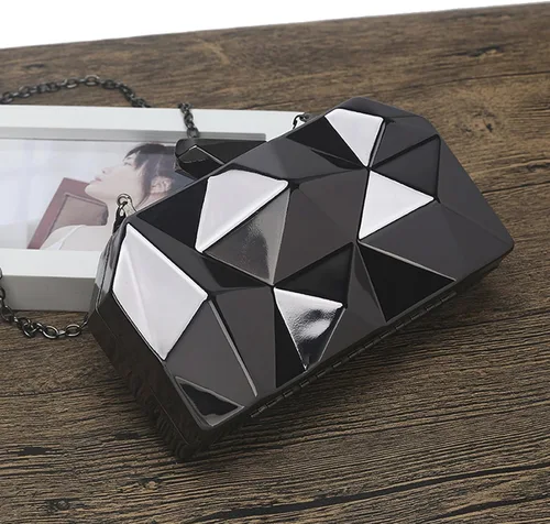 Miniatura 13 de QZUnique Bolso de mano de metal de celosía, bolso de noche geométrico abstracto con cadena de corte de piedra para mujer