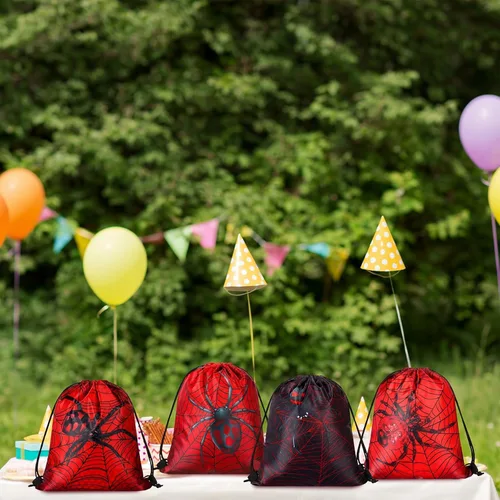 Miniatura 5 de Lothee 32 piezas de telaraña, decoración de fiesta de cumpleaños de telaraña, bolsa con cordón, bolsas de golosinas con pulseras de goma, llavero
