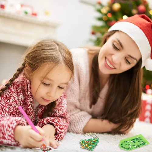 Miniatura 7 de Hicarer 9 piezas de adornos de Navidad de doble cara 5D DIY pintura de diamantes de Navidad kits de llaveros para adultos DIY llavero arte colgante