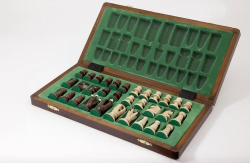 Miniatura 3 de Royal 36 europeo Madera Internacional de Ajedrez Set