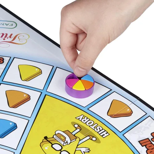 Miniatura 3 de Hasbro Gaming Trivial Pursuit, edición familiar, juego de mesa de trivia para 2 jugadores o más, juegos de fiesta para niños y niñas de más de 8 años