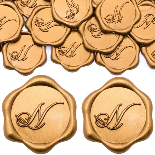 Miniatura 19 de SWANGSA Paquete de 50 calcomanías de sello de cera de letra A, diseño de corazón dorado antiguo, calcomanías de cera inicial para boda, fiesta