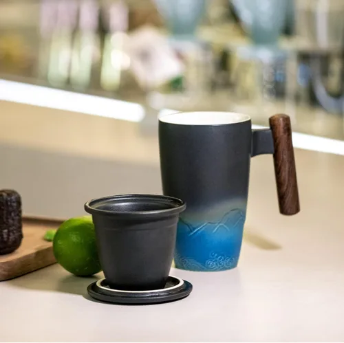 Miniatura 6 de suyika Tomotime - Taza de té de cerámica con infusor y tapa, asa de madera, 13.5 onzas (400 ml) Negra cian 01-negro y azul
