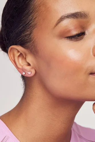 Miniatura 4 de Ted Baker London Harly - Aretes de tuerca con forma de corazón pequeño para mujer, Latón