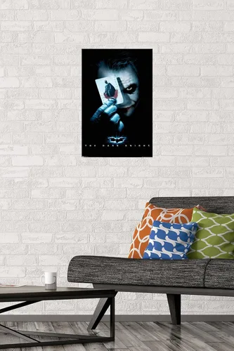Miniatura 2 de Trends International Póster de pared de la película de DC Comics - The Dark Knight - The Joker con Batman Playing Card de 14.725 x 22.375 pulgadas
