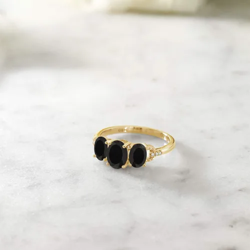 Miniatura 5 de Gem Stone King Anillo de compromiso ovalado de oro amarillo de 10 quilates con ónix negro y diamantes para mujer