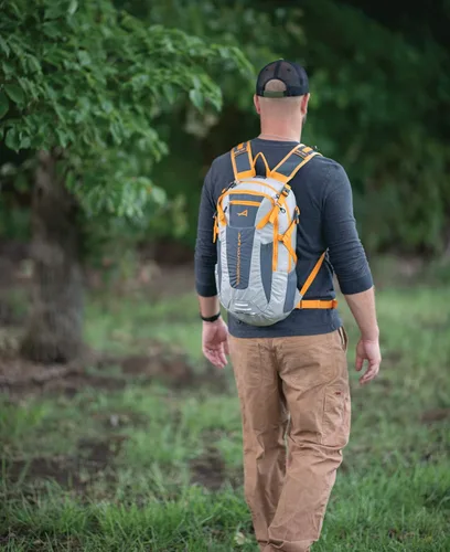 Miniatura 5 de ALPS Mountaineering Mochila Hydro Trail 15L - Gris/Albaricoque