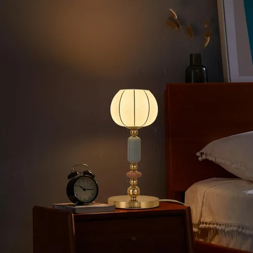 Miniatura 3 de Lámpara de mesa moderna imitada de seda con enchufe, base metálica, luz de escritorio con enchufe, cable y interruptor para dormitorio, mesita