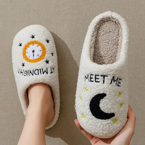 Miniatura 3 de QQGB Meet Me at Midnight - Pantuflas de felpa para mujeres y hombres, pantuflas de casa cálidas de invierno para interiores y exteriores