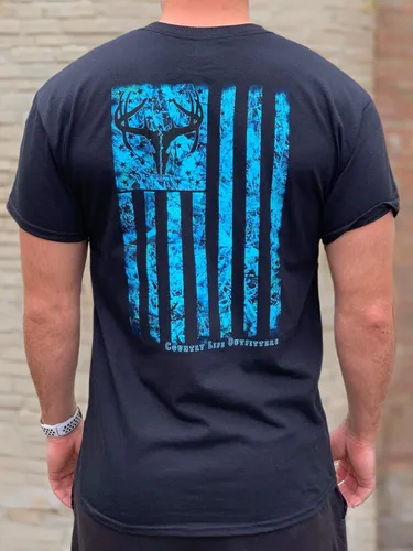 Miniatura 3 de Country Life Outfitters Camiseta de manga corta para hombre con bandera americana de camuflaje azul Negro