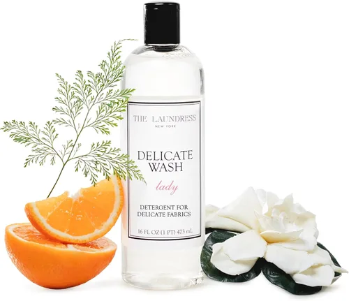 Miniatura 10 de The Laundress Champú de lana y cachemira, 31 lavados, detergente líquido concentrado para lavandería, aroma a cedro, delicado lavado en frío a mano