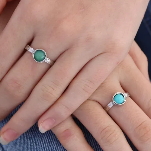 Miniatura 8 de Anillo de plata de ley con piedras preciosas para mujer, anillo apilable de piedra martillada, anillo de piedra natal