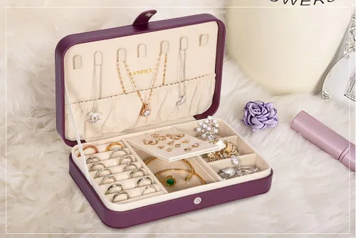 Miniatura 6 de LANDICI - Caja de joyería pequeña para mujeres y niñas, estuche organizador de joyería de viaje de cuero PU, soporte portátil para almacenamiento