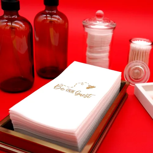Miniatura 7 de AMERICAN HOMESTEAD - Toallas de Mano Desechables para Baño - Diseño Decorativo Be Our Guest Dorado - Servilletas de Invitados Similares al Lino