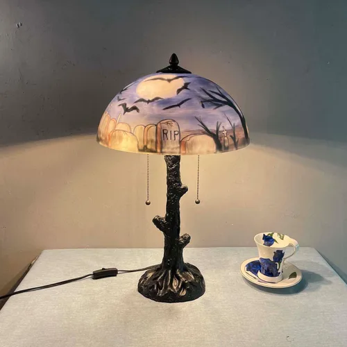 Miniatura 2 de Bieye L10973 Murciélagos volando sobre el cementerio en la noche de luna llena Lámpara de mesa de vidrio pintada a mano para decoración de Helloween