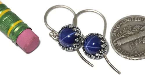 Miniatura 4 de Pendientes colgantes de corona de zafiro azul creado