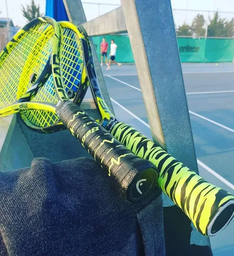 Miniatura 6 de ALIEN PROS Cinta de Agarre para Raqueta de Tenis (6 Agarres) Precortada y Sensación Seca Overgrip de Diseño para Tenis de Alto Rendimiento