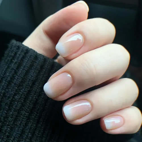Miniatura 11 de Uñas postizas a presión de otoño con diseño de hoja de arce cortas y cuadradas en estilo francés con degradado - Lindas uñas acrílicas brillantes
