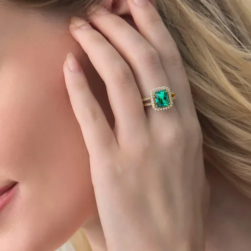 Miniatura 6 de Gem Stone King Anillo de esmeralda simulada de plata chapada en oro amarillo de 18 quilates para mujer 2.78 quilates Corte esmeralda 9X7MM
