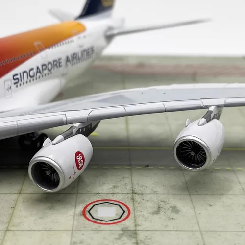 Miniatura 4 de Modelo de aleación de avión fundido a presión, modelo de avión 1/400 Singapore Airlines A380-800, juguetes y decoraciones para adultos, 7.9 x 4.6