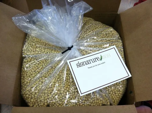 Miniatura 3 de Signature Soy Granos de soja NO-GMO para hacer leche de soja y tofu 20 libras. COSECHA FRESCO