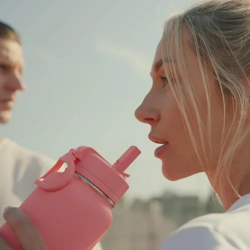 Miniatura 9 de Hydrapeak Botella de agua deportiva aislada de 32 onzas con tapa con popote, a prueba de fugas y derrames, mantiene las bebidas frías durante 24