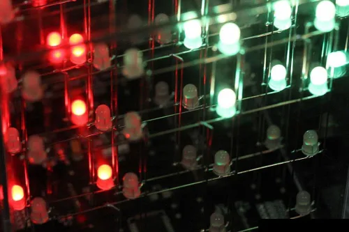 Miniatura 6 de 4 Cube, escultura de luz animada
