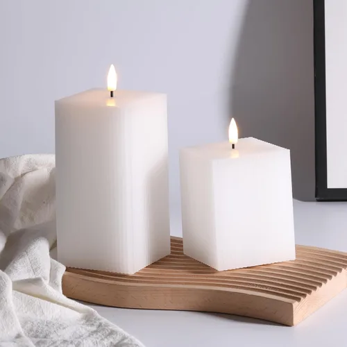 Miniatura 7 de Velas sin llama blancas acanaladas con control remoto, juego de 2 velas LED cuadradas a pilas, velas parpadeantes de cera real para decoración