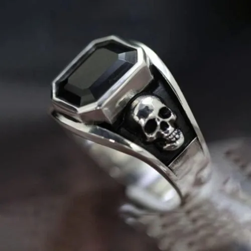 SUKKCCNO Anillo vintage de calavera de ónix negro chapado en oro blanco de 14 quilates, marcasita gótica, circonita cúbica, anillo de esqueleto,