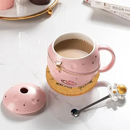 Miniatura 4 de Yalucky Taza Kawaii de astronauta con diseño de planeta en relieve del espacio, bonita taza de café de cerámica, taza novedosa con tapa y cuchara