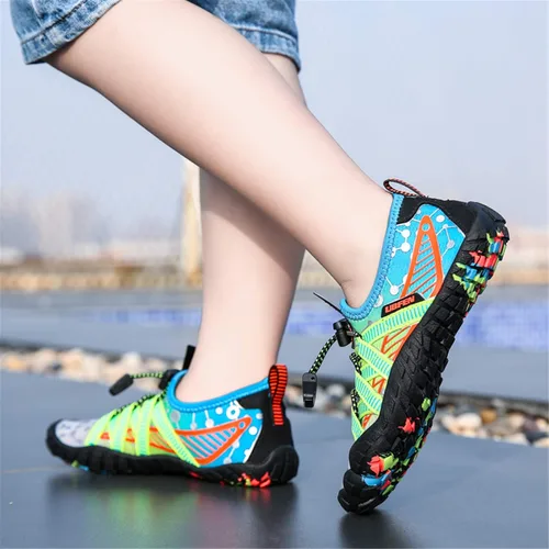 Miniatura 3 de UBFEN Zapatos de agua para niños y niñas, calcetines acuáticos descalzos, playa, deportes, natación, piscina, secado rápido, ligeros, niños pequeños