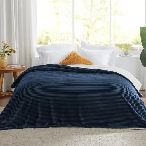 Miniatura 13 de Manta Sherpa para sofá, súper suave y gruesa, manta blanca, mantas cálidas para invierno, manta mullida para sofá cama, forro polar a rayas, crema