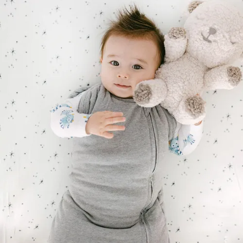 Miniatura 5 de Happiest Baby Sleepea Manta Envolvente Comforter - Manta Envolvente para Bebé de 100% Algodón Orgánico - Diseñada por Doctores Promueve el Grafito
