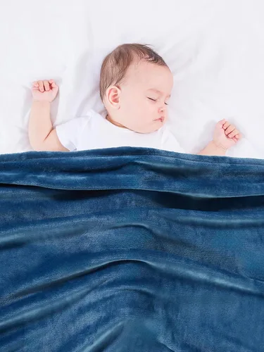 Miniatura 2 de TILLYOU Manta de forro polar para niños pequeños, 60 x 80 pulgadas, suave y cálida, para niños y niñas, color azul oscuro