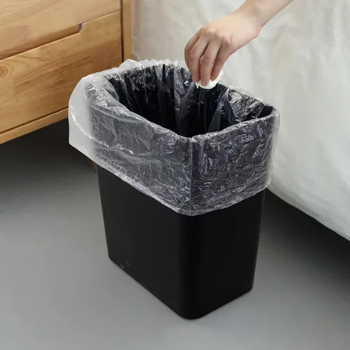 Miniatura 4 de Paquete de 3 cubos de basura negros de 4.5 galones, contenedor de basura Construcción de plástico resistente, forma rectangular que ahorra
