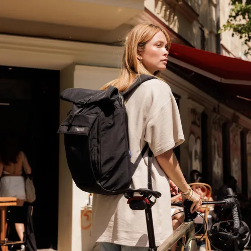 Miniatura 4 de Thule Paramount - Mochila de 24 litros con funda acolchada para laptop, se adapta a portátiles de 16 pulgadas y tabletas de 12 pulgadas, diseño