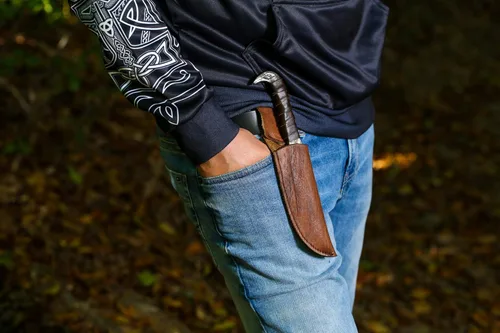 Miniatura 8 de Cuchillo Odin's Raven estilo vikingo nórdico de 10.3" - Hoja de acero al carbono forjada a mano de 6.5", empuñadura con cabeza de cuervo y funda