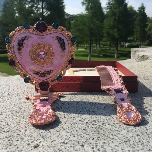 Juego de espejos de mano, espejo de maquillaje con forma de corazón vintage y peine floral antiguo castillo de princesa, espejo de tocador cosmético