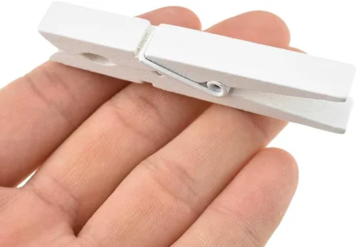 Miniatura 24 de HAHIYO Pinzas para ropa de madera doradas, mini pinzas para la ropa, no se deshacen de 1 pulgada de largo, paquete de 80 resortes resistentes