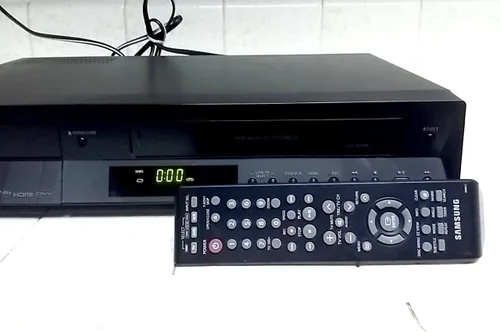 Miniatura 2 de Samsung DVD-V9700 Sintonizador 1080i Upconverting DVD VHS Combo Player