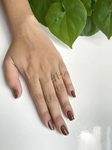Miniatura 2 de Anillo de barra abierta de zafiro azul y diamante blanco alternativo para mujer, anillo de barra abierta de zafiro azul con acabado de oro de 14