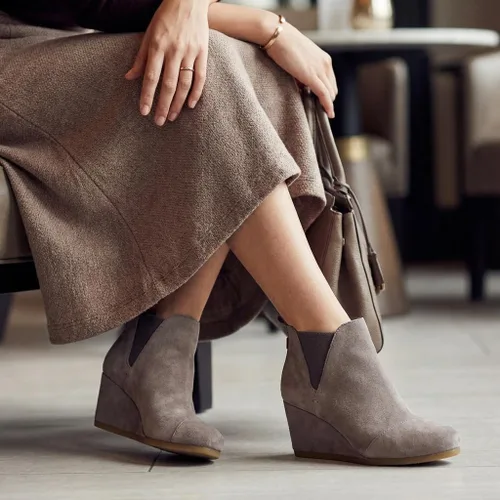 Miniatura 13 de Dunes Zoey - Botines de cuña para mujer, ante vegana suave, diseño fácil de poner, espuma viscoelástica, disponibles en anchos amplios