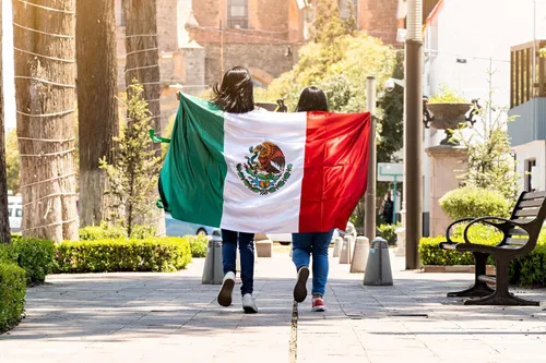 Miniatura 6 de Bandera de México 3x5 para exteriores, banderas mexicanas bordadas, nylon 210D resistente, rayas cosidas, ojales de latón más fuertes, 4 dobladillos