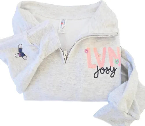 Miniatura 23 de COUPLEHOODIES - Sudadera de enfermería bordada con nombre, personalizada, con cremallera de un cuarto, regalo para asistente de enfermería